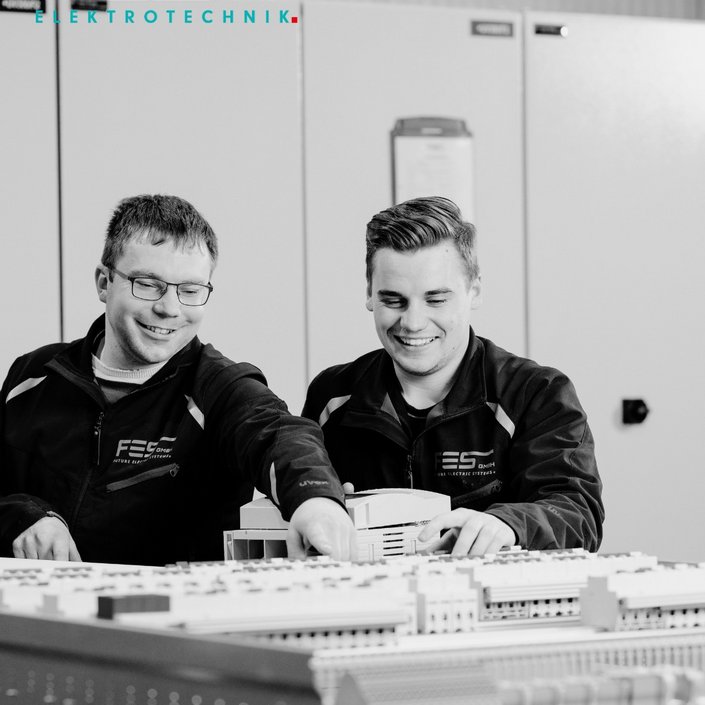 Millimeterarbeit in unserer Werkstatt! 🛠️. Ein riesiges Danke an unser starkes Werkstatt-Team für diesen täglichen...